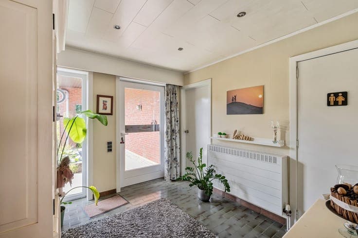 PRACHTIGE INSTAPKLARE WONING OP ZEER GOEDE LOCATIE