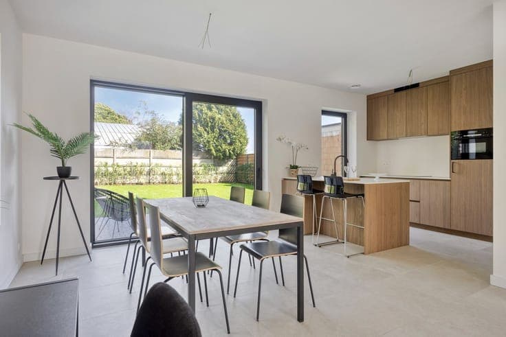 Instapklare nieuwbouw woning met landelijk karakter op 45...