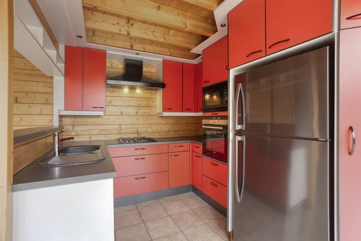 Charming open building in a prime location in Onze-Lieve-Vro