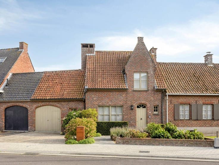 Characterful home with spacious living areas and beautiful g