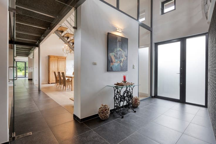 Charming villa on 24 acres in Grimbergen — living and workin