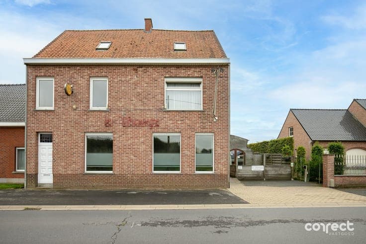 Mixed building