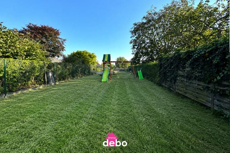 Woning met oprit, grote tuin en tal van mogelijkheden, 3 ...