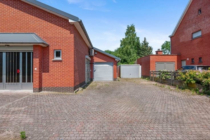 TE RENOVEREN OPEN BEBOUWING MET VEEL POTENTIEEL IN TONGER...