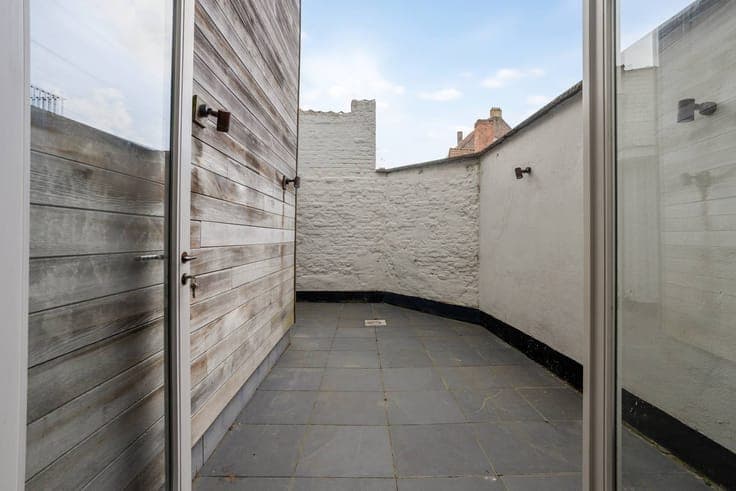 Uniquely renovated townhouse in Bruges with 3 bedrooms