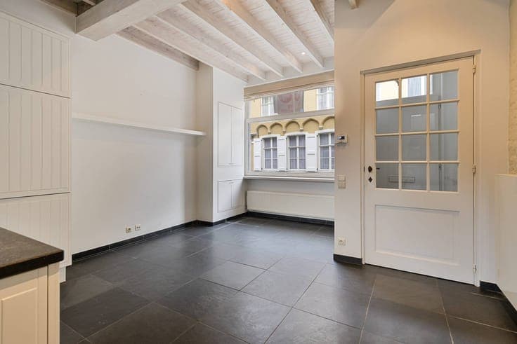 Uniquely renovated townhouse in Bruges with 3 bedrooms
