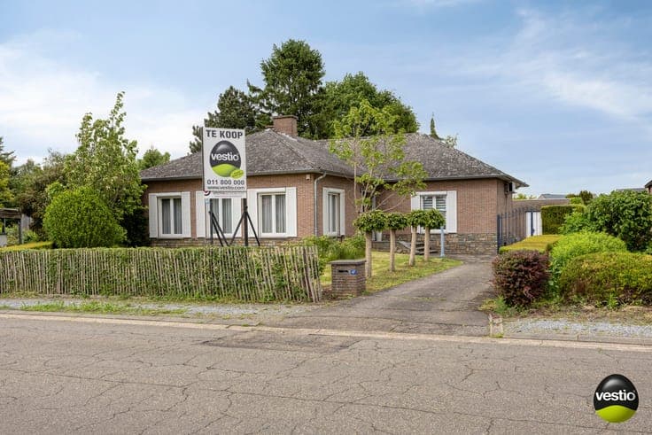 GELIJKVLOERSE WONING MET 3 SLK op 17A89CA NABIJ CENTRUM B...