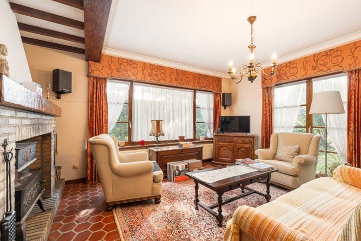 Detached house with garden in central Humbeek