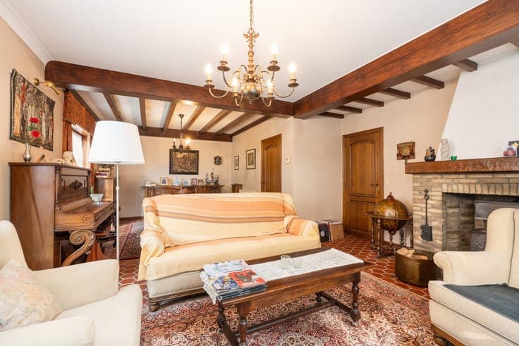 Detached house with garden in central Humbeek