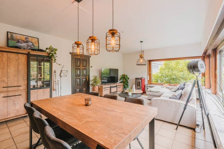 Vrijstaande, karaktervolle woning met prachtige tuin