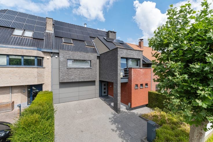Exclusive multipurpose home with beautiful garden in Meise