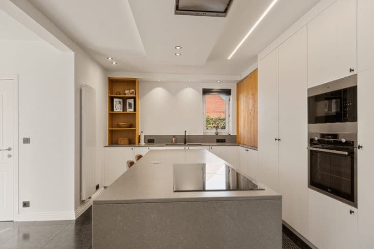 Charmante open woning met 4 slpk op 1.561m² in Oostkamp
