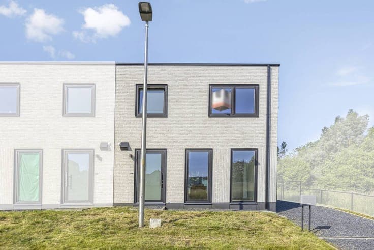 Ready-to-move 3-bedroom BEN home in a quiet location in Hout