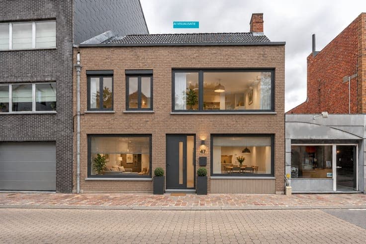 Ontdek de mogelijkheden van deze ruime eigendom in hartje...