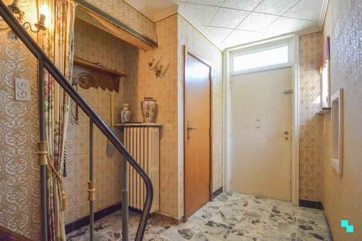 Te renoveren woning op aantrekkelijk hoekperceel te Hooglede