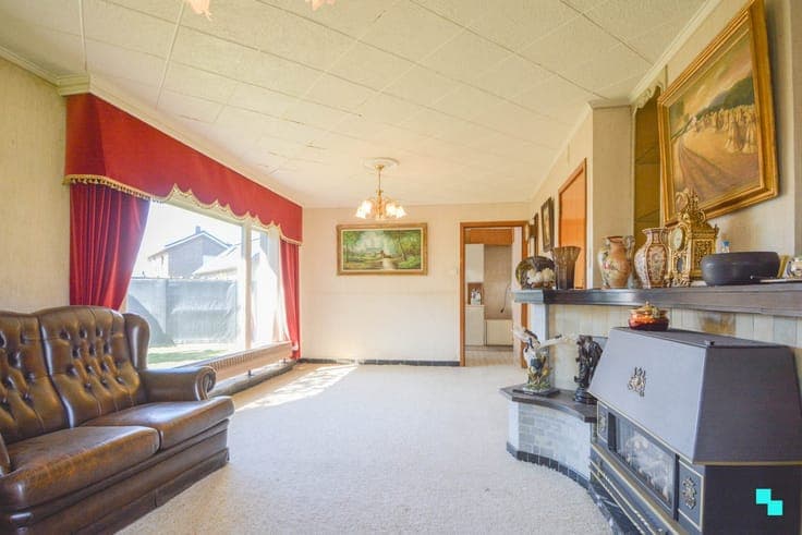 Te renoveren woning op aantrekkelijk hoekperceel te Hooglede