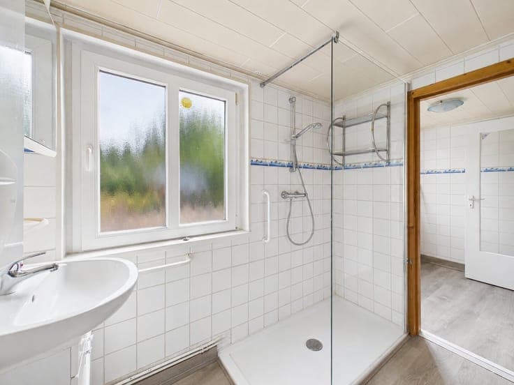 Two-Bedroom Semi-Detached House with Garden and Garage