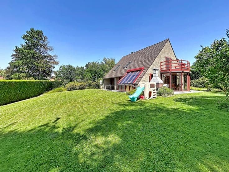 Limal - Spacious villa +-220m², 3 to 4 bedrooms + prof space