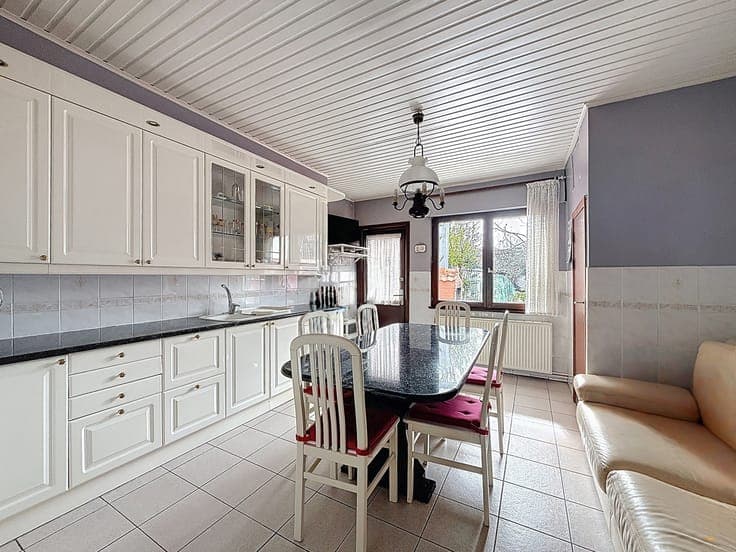 SINGLE-FAMILY HOUSE FIVE BEDROOMS WITH GARDEN AND GARAGE