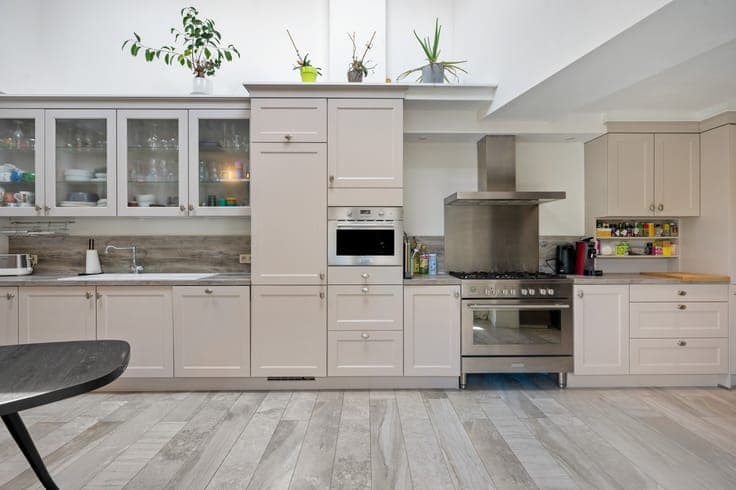 Recent gerenoveerde woning met 4 slaapkamers en ruime tuin