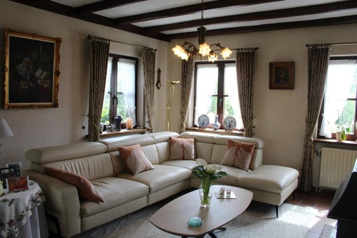 Landelijke laagbouwwoning op ongeveer +/- 1300m²