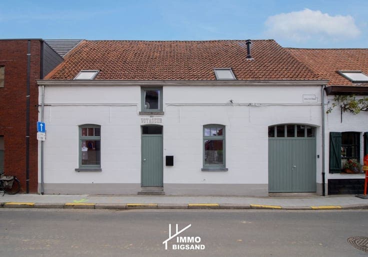 Karaktervolle woning met 5 slaapkamers met grote bosrijke...
