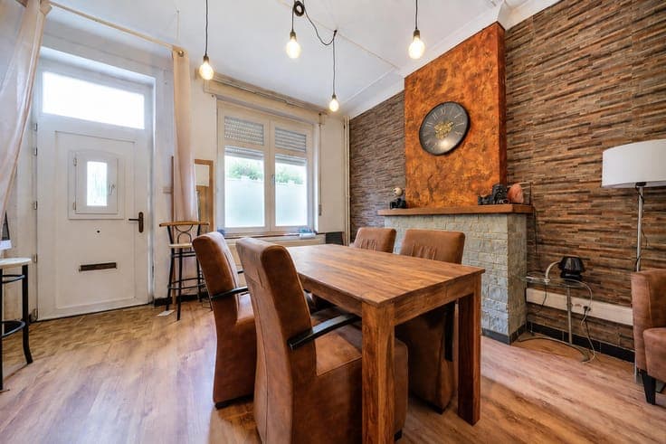 Jemeppe – 2-bed house, garden & convertible attic