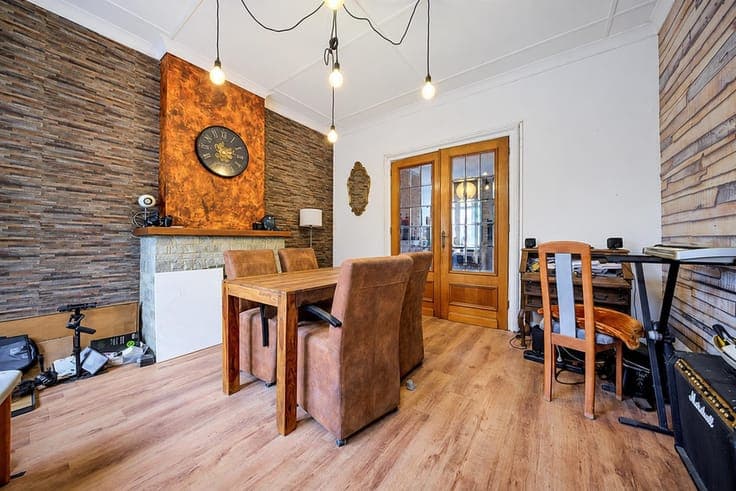 Jemeppe – 2-bed house, garden & convertible attic