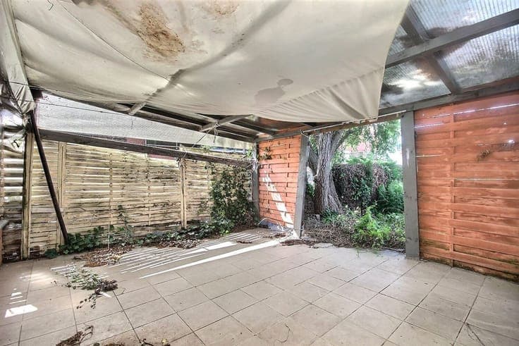 Maison à conforter avec jardin à Herseaux