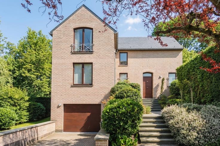 4-bedroom family home in a quiet, sought-after cul-de-sac