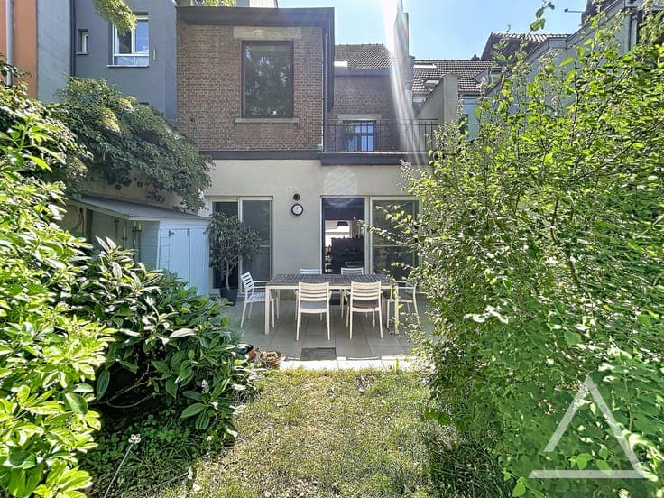 Beautiful Single-Family House with Garden and Terraces
