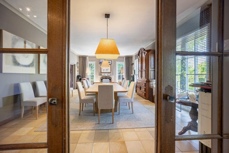 Magnificent property with pool and tennis court