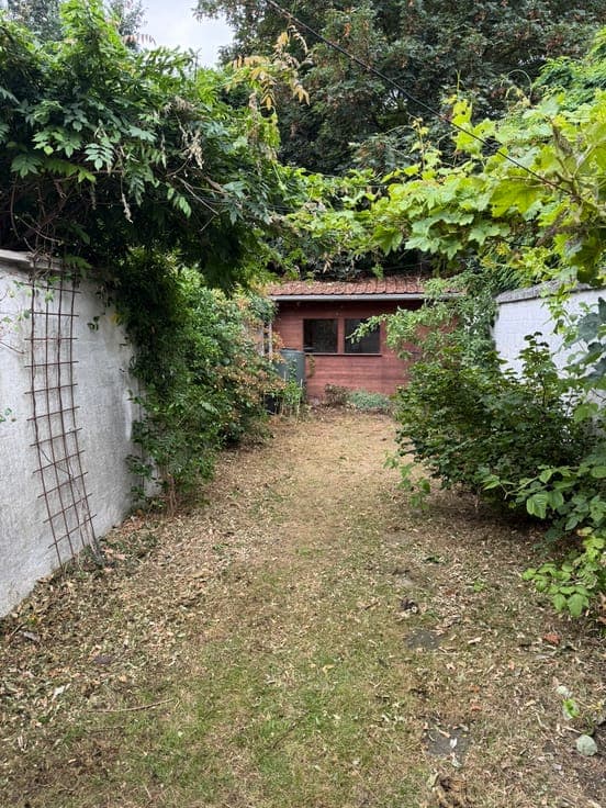 Starter home with 2 bedrooms and dressing room