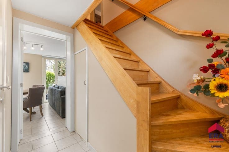 Single-level living possible: recent, move-in ready home