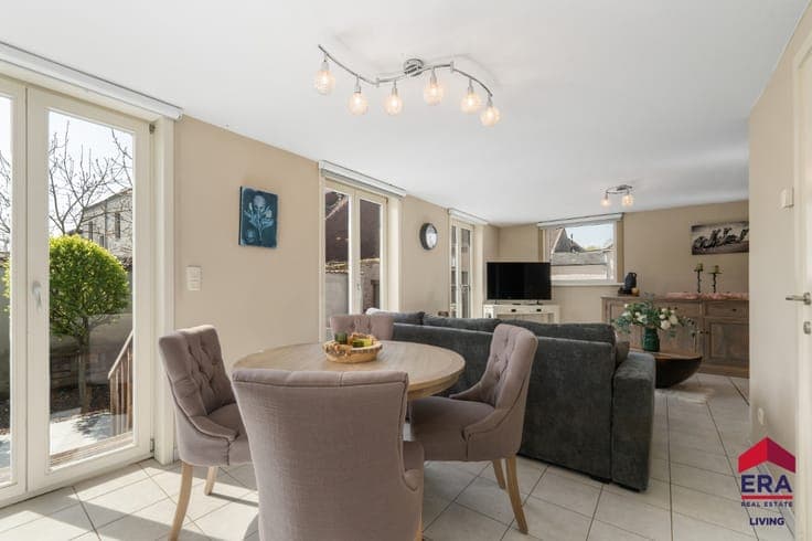 Single-level living possible: recent, move-in ready home