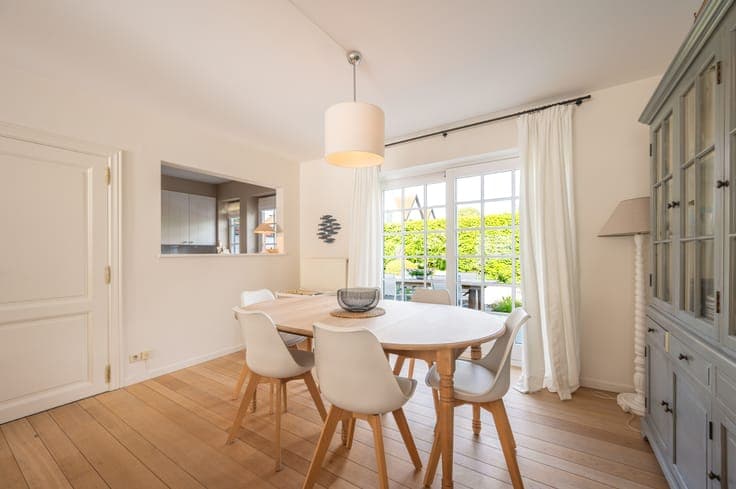 Characterful home on the edge of the Zoute, just a few st...