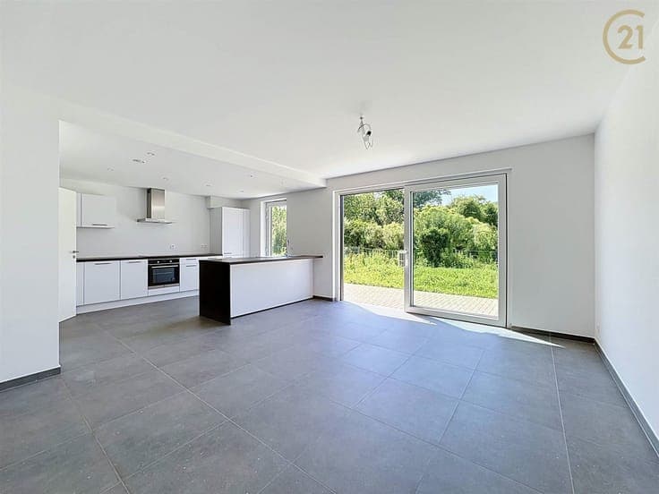 New house just a stone's throw from the banks of the Meuse