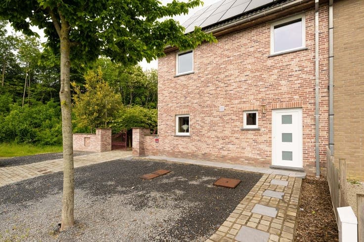 Halfopen woning te Aalter.