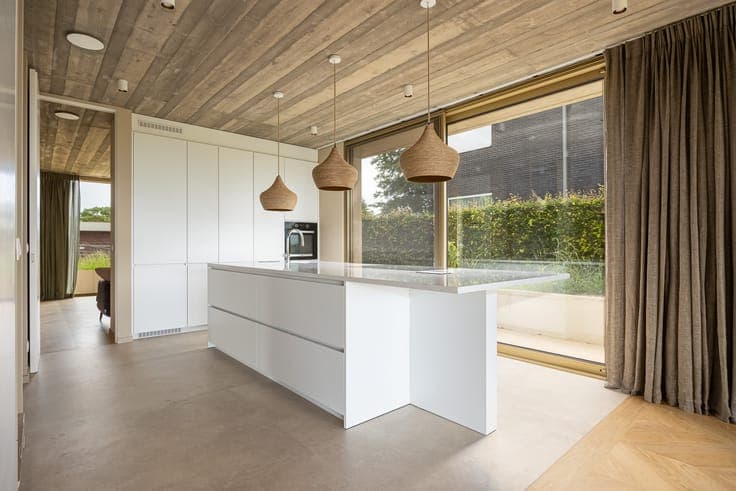 High-end architect-designed villa with stunning views