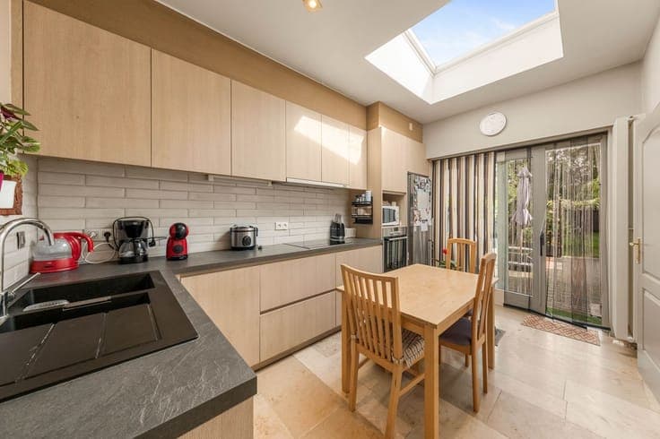 Instapklare en centraal gelegen woning met drie slaapkame...