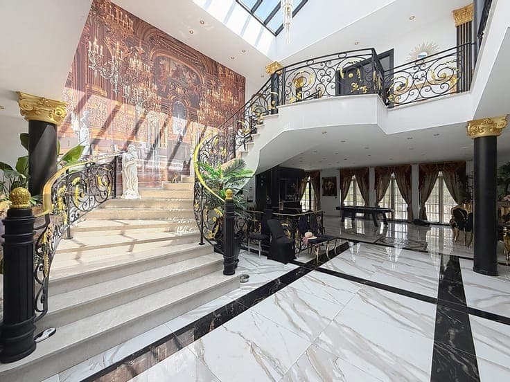Exceptional Luxury Villa with 4 Bedrooms + Home Office