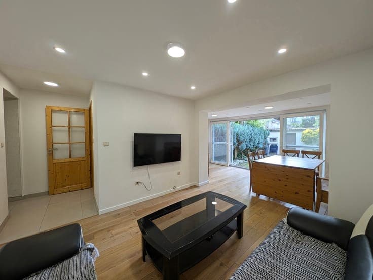 Stockel area, 196m² house, 4 bedrooms, garden, garage