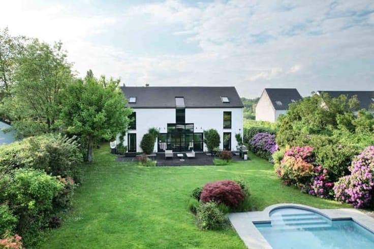 Close to Lasne town centre, villa renovated in 2009 – 3 bedr