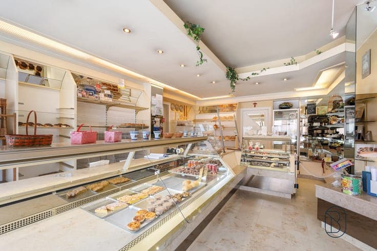 Versatile commercial property with spacious residence