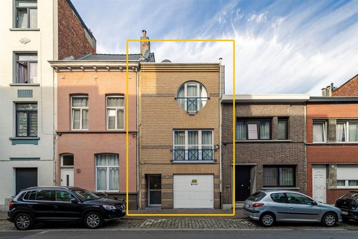Ruime bel-etage (168 m²) met 2 slaapkamers en terras (10 m²)