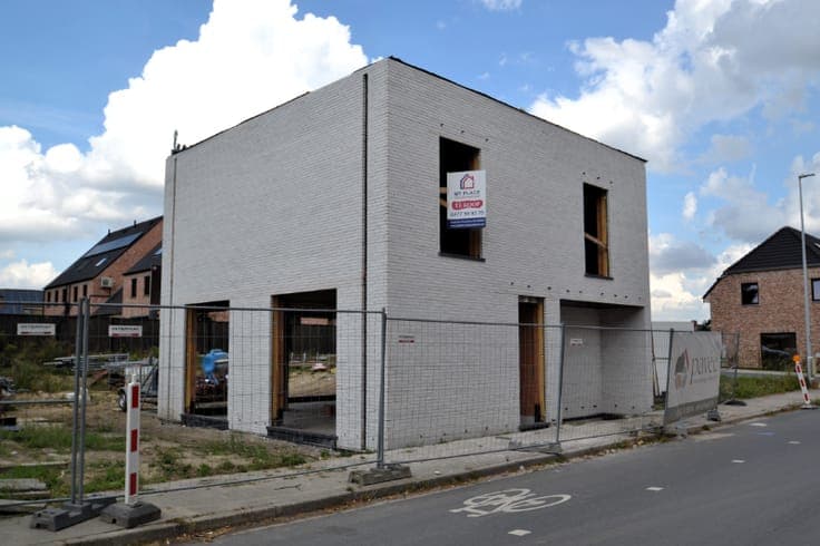 Moderne nieuwbouwwoning in aanbouw op 378 m² te Ledegem