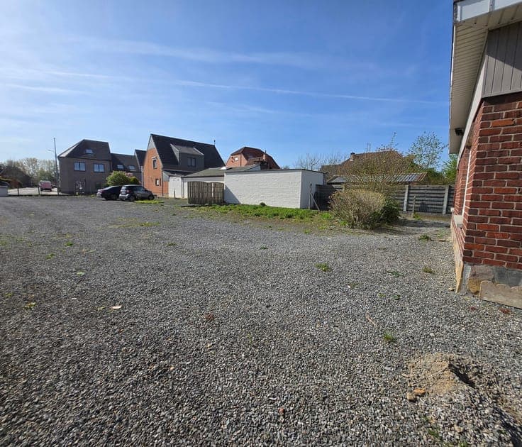 Bungalow with immense potential