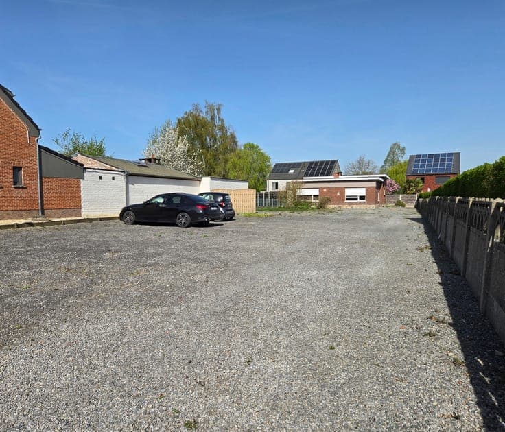Bungalow with immense potential