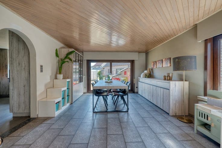 Goed gelegen, gerenoveerde woning met 3 slaapkamers, tuin...
