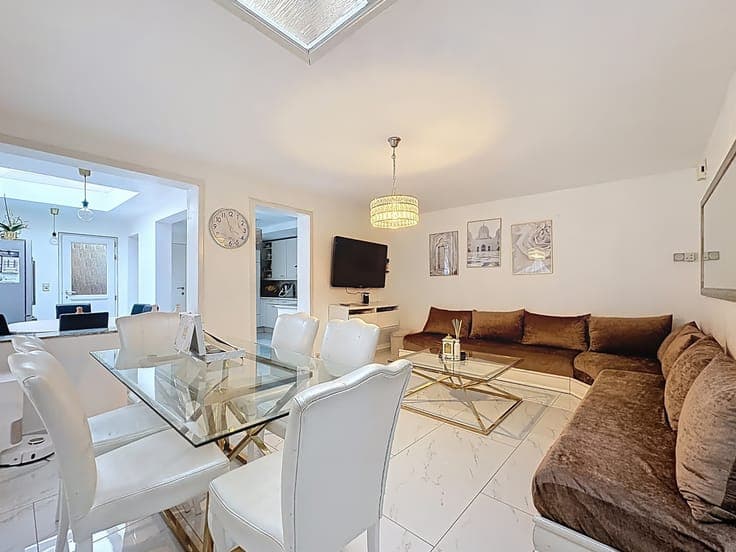 House with 6 bedrooms and garage for sale in Antwerp